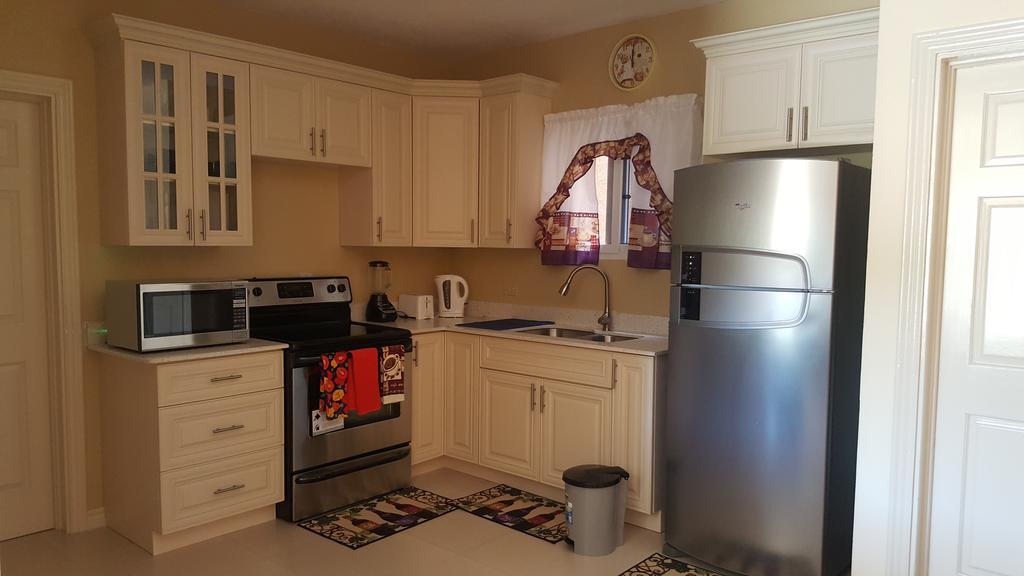 Apt 12, Executive Suites Ja - Palms Enfield المظهر الخارجي الصورة