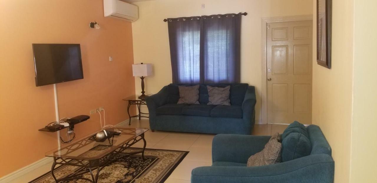 Apt 12, Executive Suites Ja - Palms Enfield المظهر الخارجي الصورة